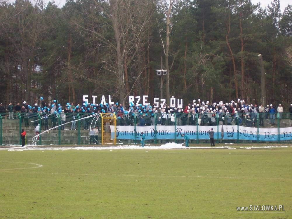 Stal Stalowa Wola - Stal Rzeszów (2004-03-20)